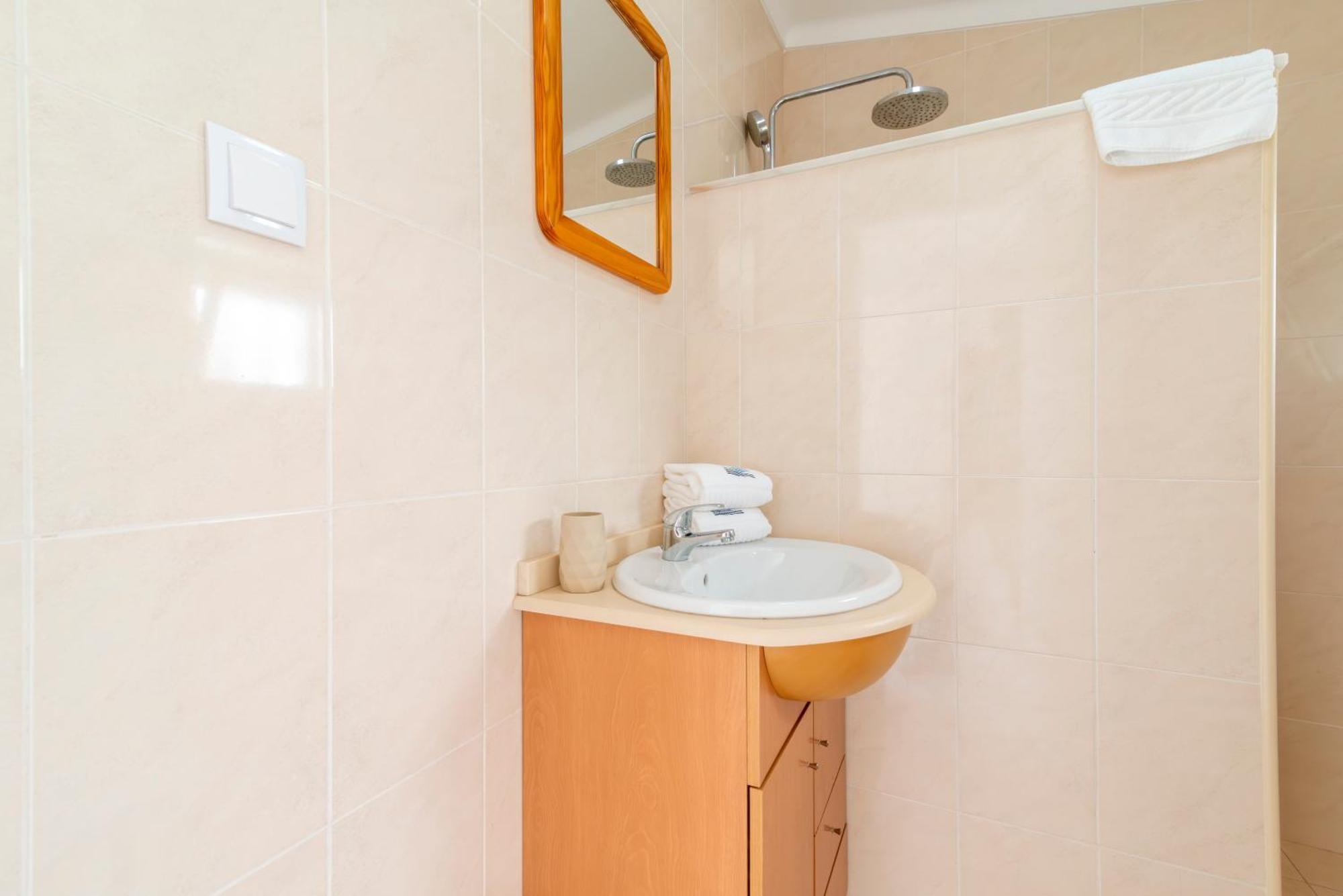 Casa Garde - 5 Mins City Center - Private Balcony - Wi-Fi ตาวิรา ภายนอก รูปภาพ