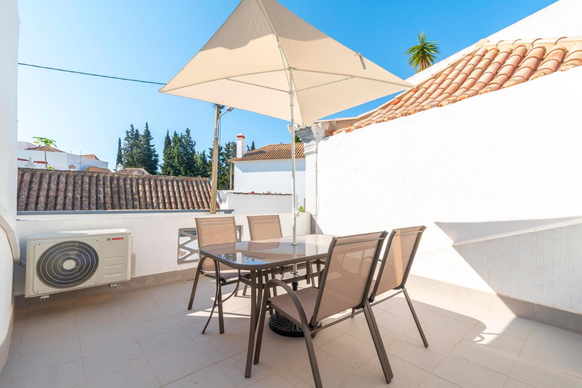 Casa Garde - 5 Mins City Center - Private Balcony - Wi-Fi ตาวิรา ภายนอก รูปภาพ